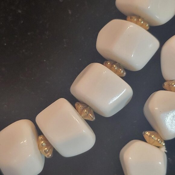 VINTAGE Double Strand Chunky White Bead Necklace | Mod Statement Costume Jewelry - Picture 2 of 3